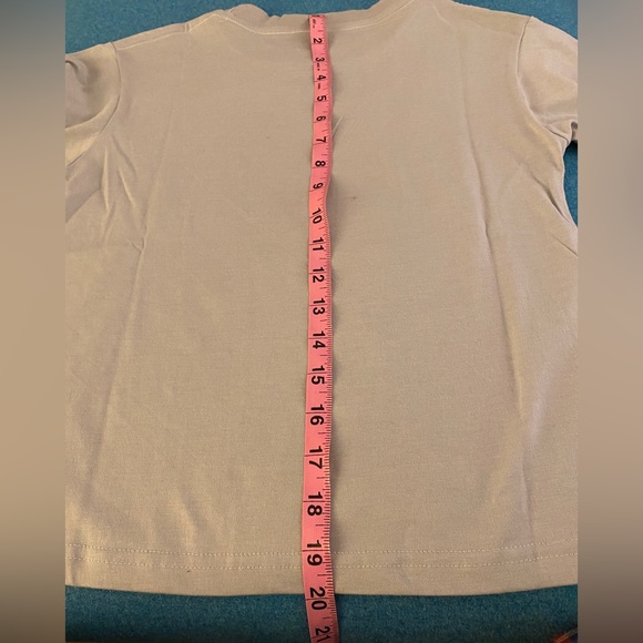 Fierce Like Frida cotton/polyester blend T-shirt. Size XS youth. - Picture 6 of 7